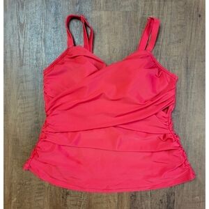 Old Navy underwire tankini swim top